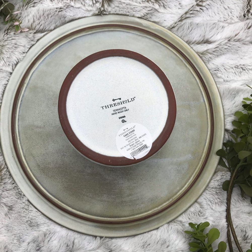[Threshold] Rustic Farmhouse Snowflake Cake Stand - Picture 4 of 10